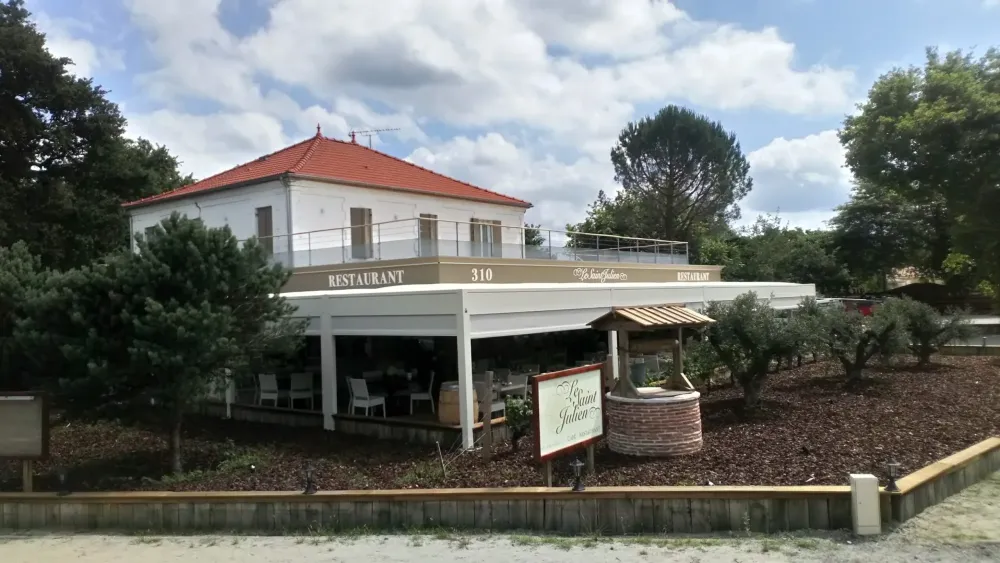 pergolas caballeros stores (3)